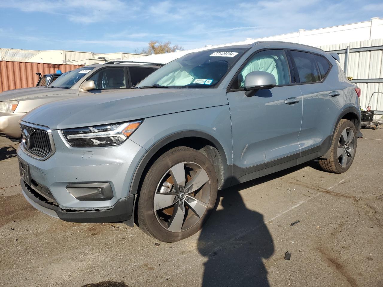 2022 Volvo XC40 - Image 1