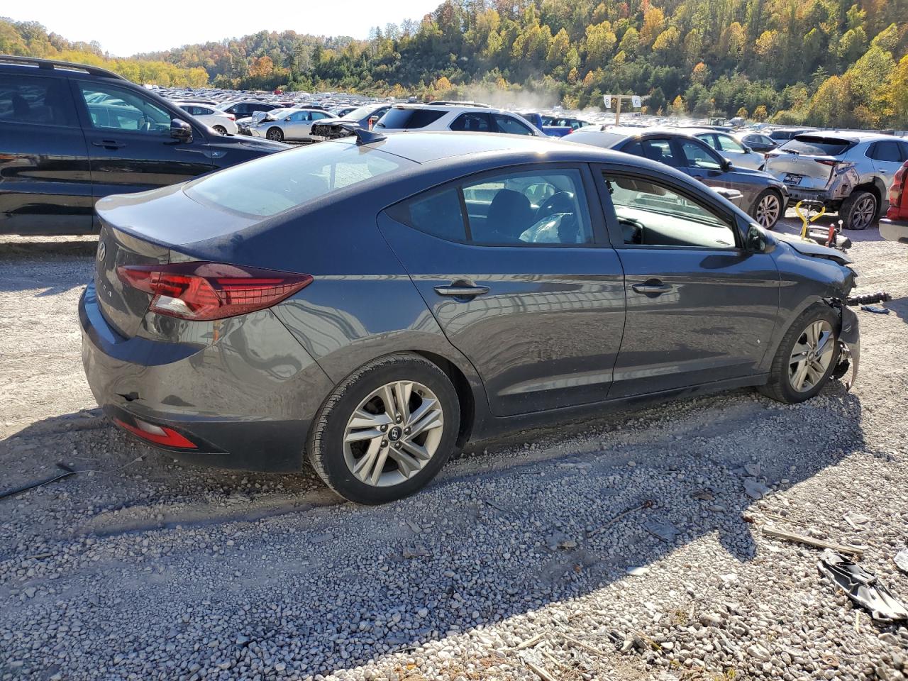 2020 Hyundai Elantra - Image 3