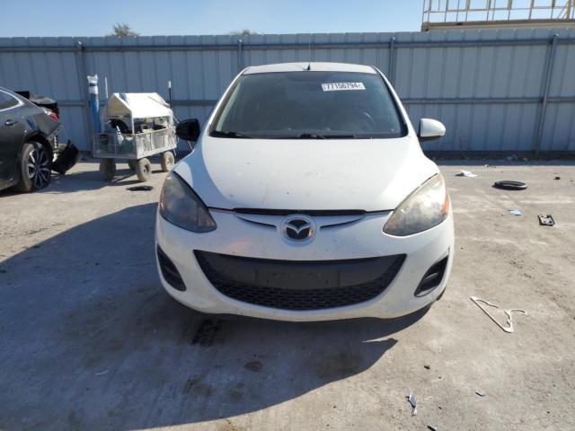 Hatchbacks MAZDA 2 2014 White