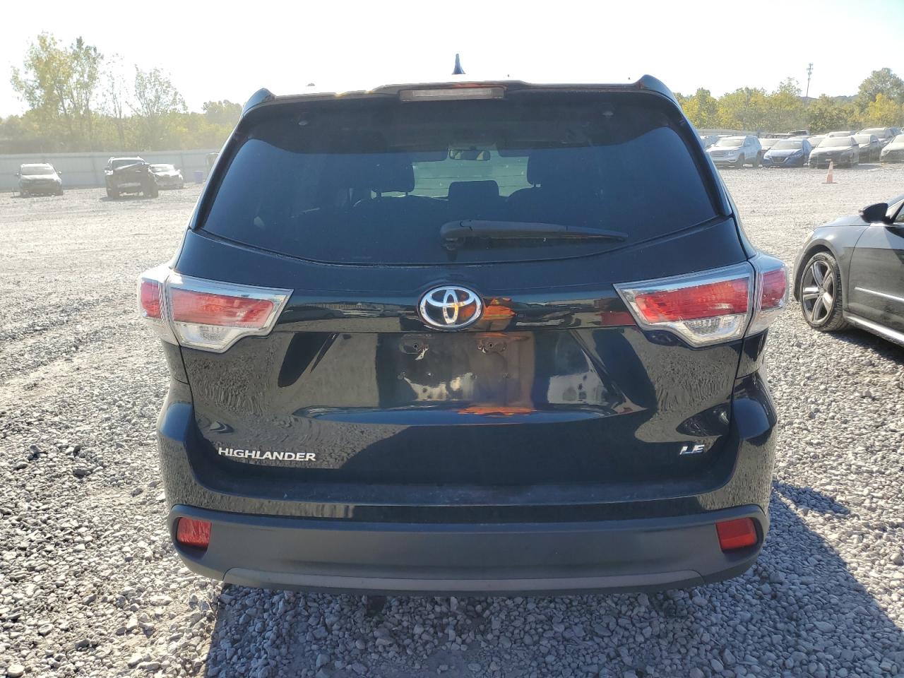 5TDZKRFH2GS148970 2016 Toyota Highlander Le