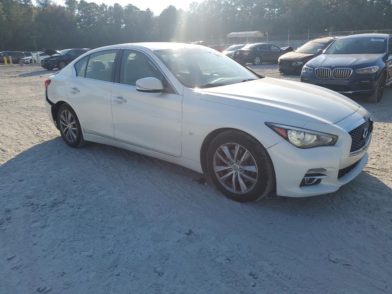 VIN JN1BV7AP6FM342040 2015 INFINITI Q50 no.4