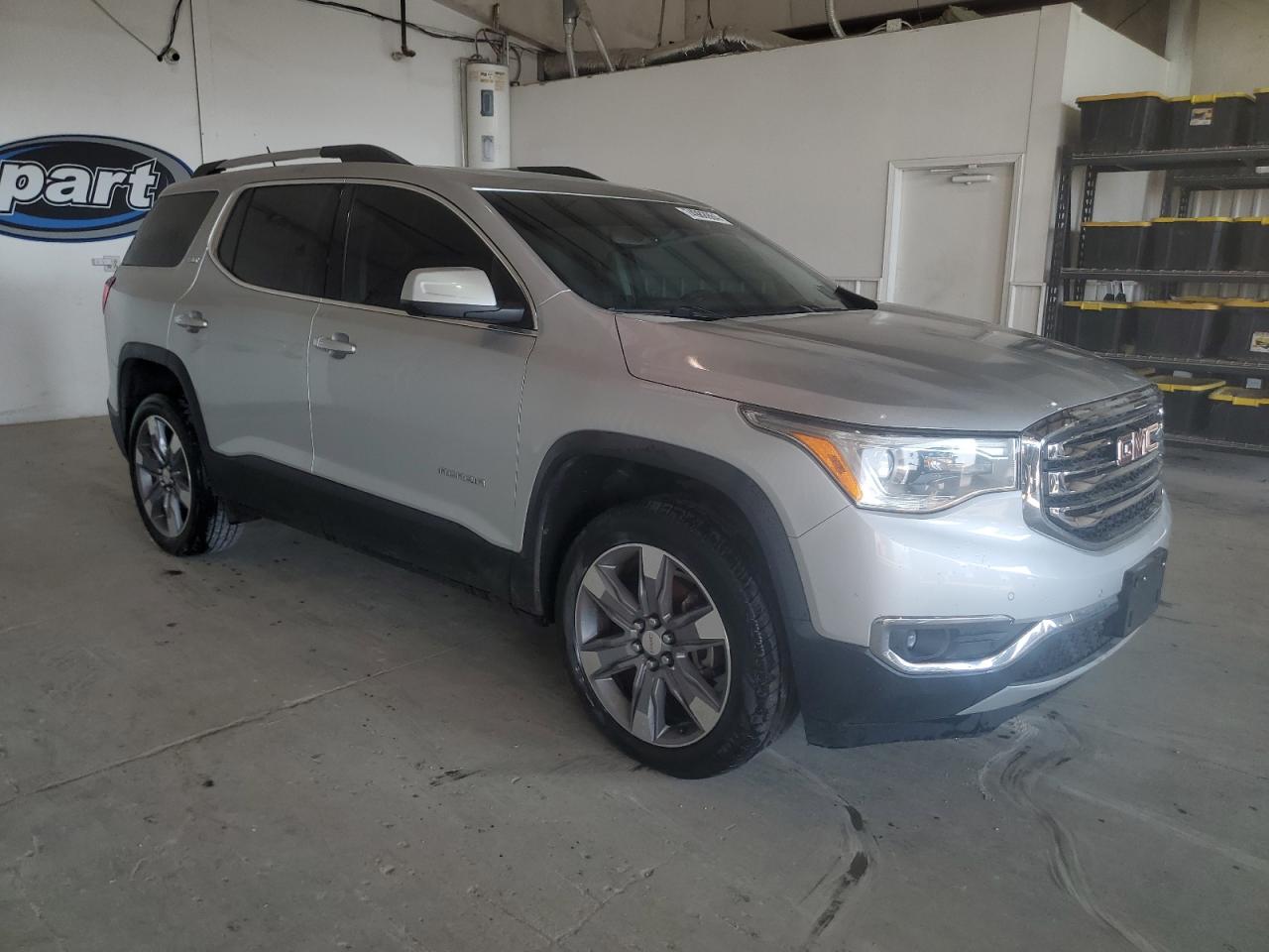 2017 GMC Acadia - Image 4