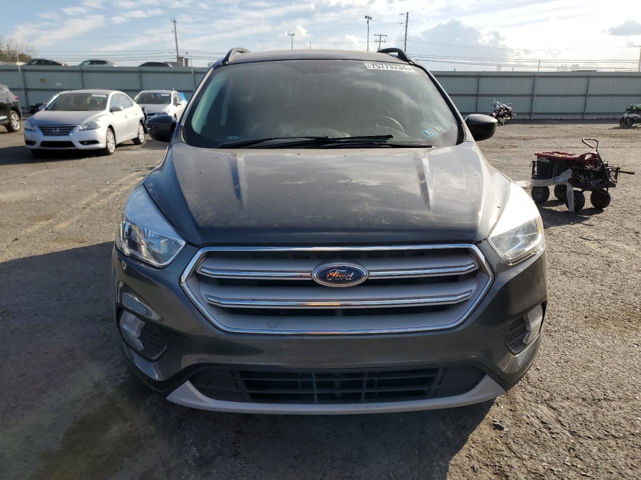 1FMCU0GD0JUB19053 2018 Ford Escape Se