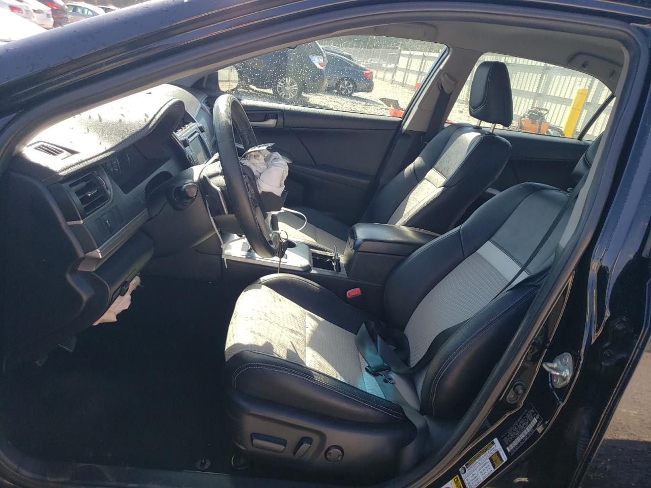 2014 Toyota Camry - Image 7