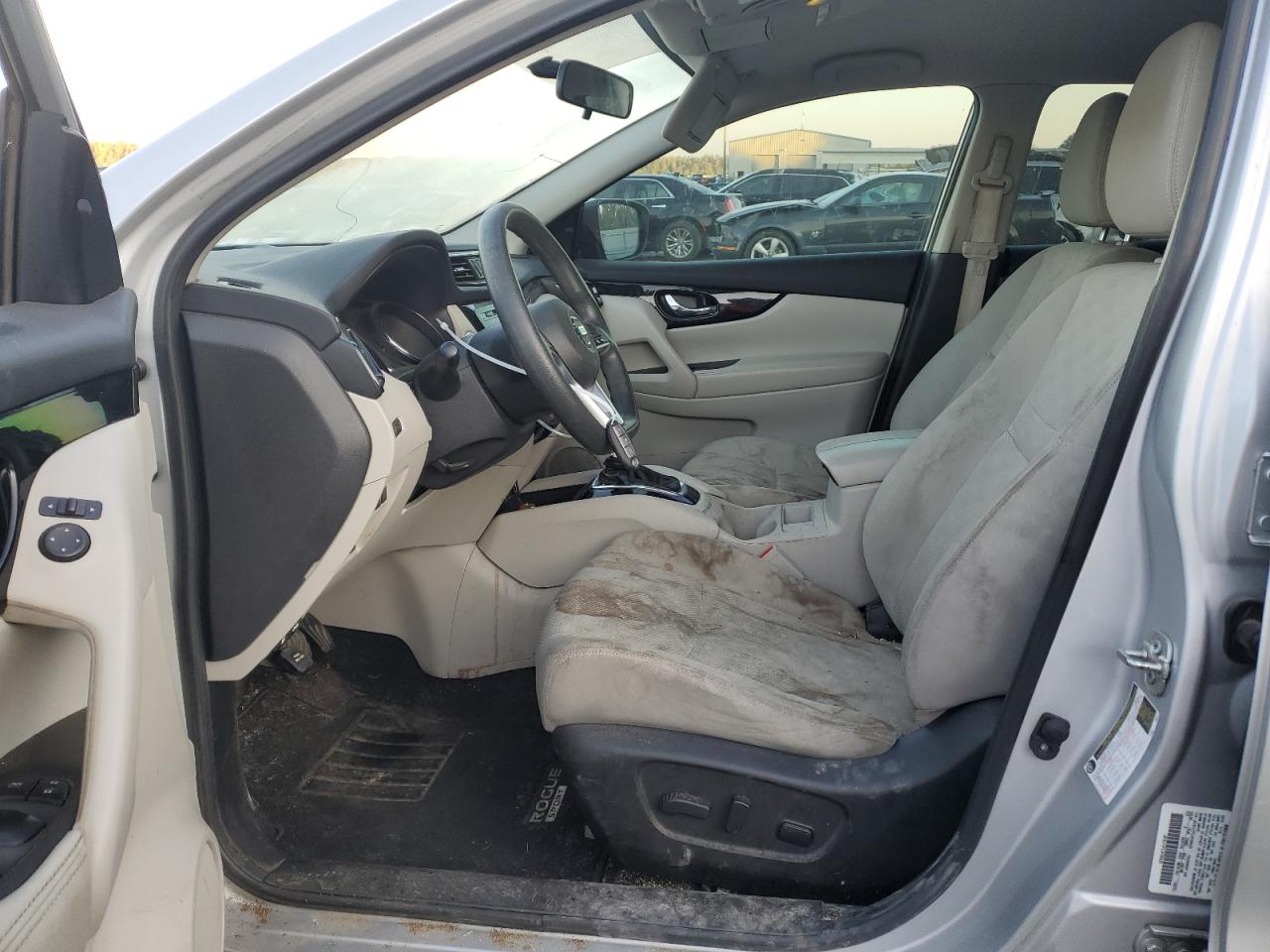 2018 Nissan Rogue - Image 7