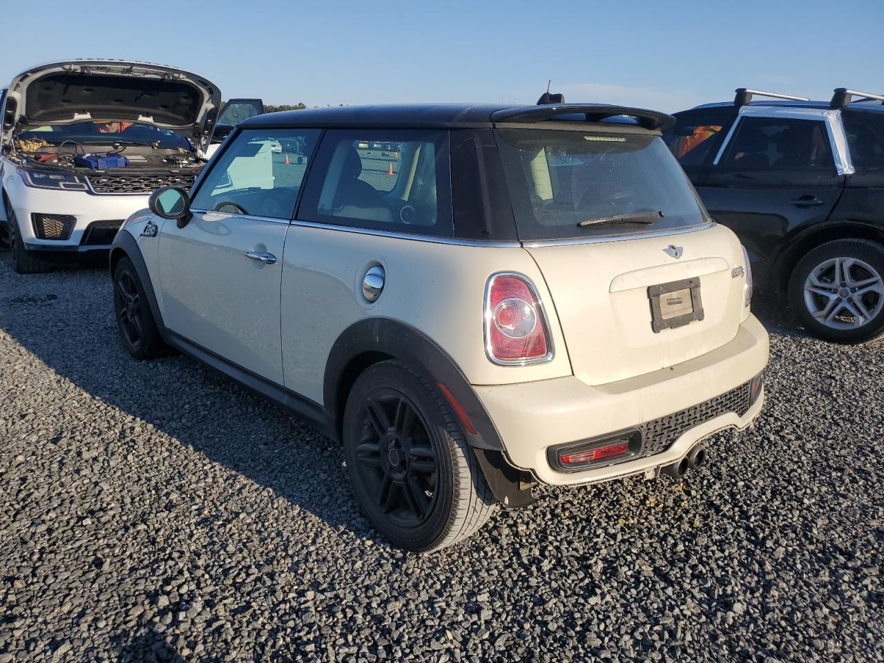 2013 MINI Cooper - Image 2