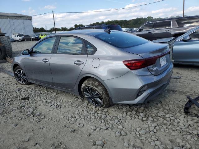 3KPF24AD6PE556800 Kia Forte LX 2