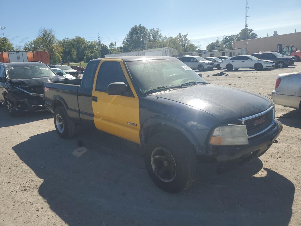 2003 GMC Sonoma VIN: 1GTDT19X038257504 Lot: 75195564