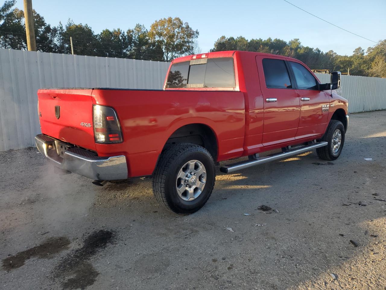 2016 RAM 2500 - Image 3