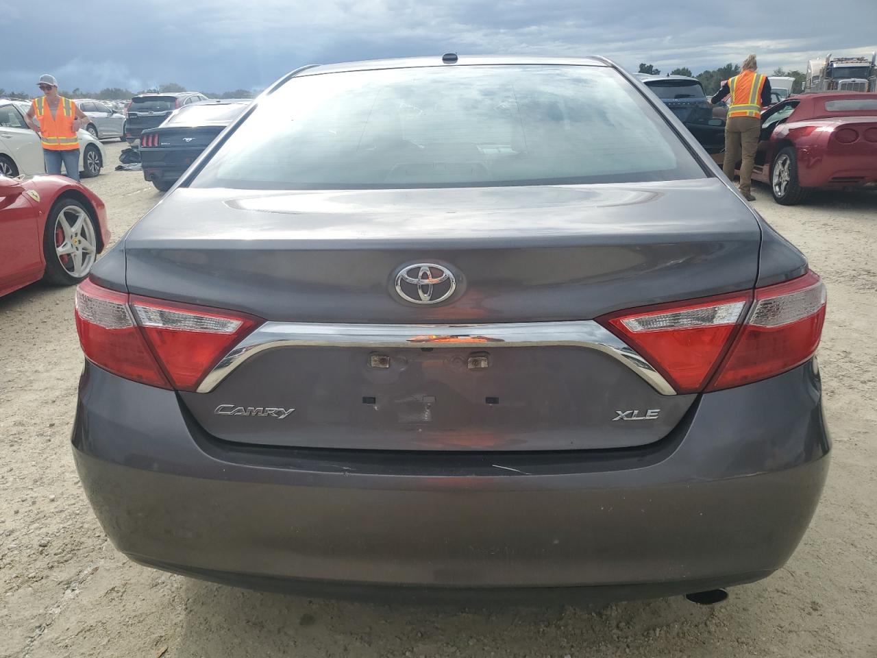 4T1BF1FK4HU387917 2017 Toyota Camry Le