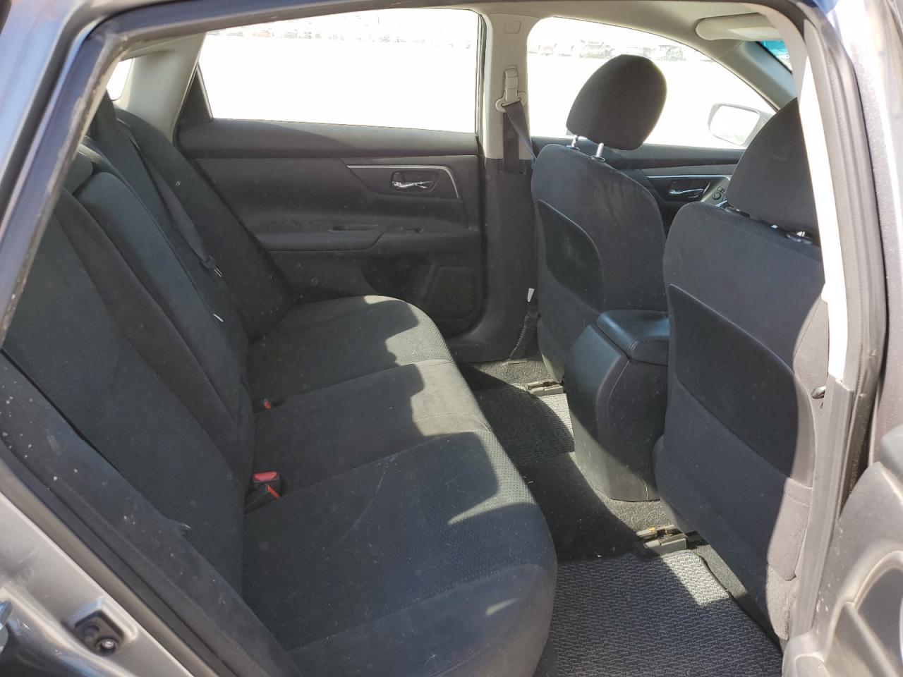 2015 Nissan Altima - Image 11