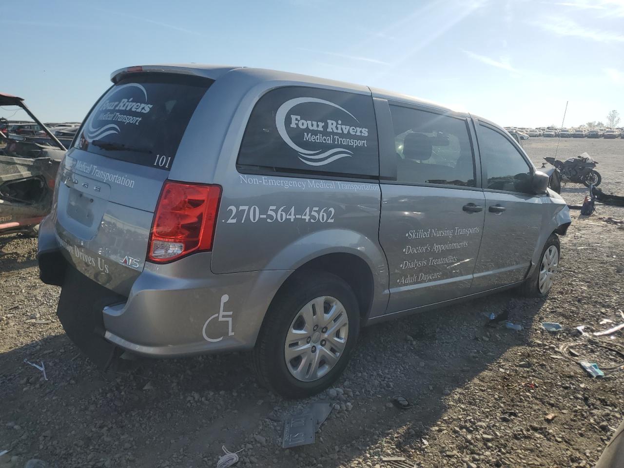 2019 Dodge Caravan - Image 3