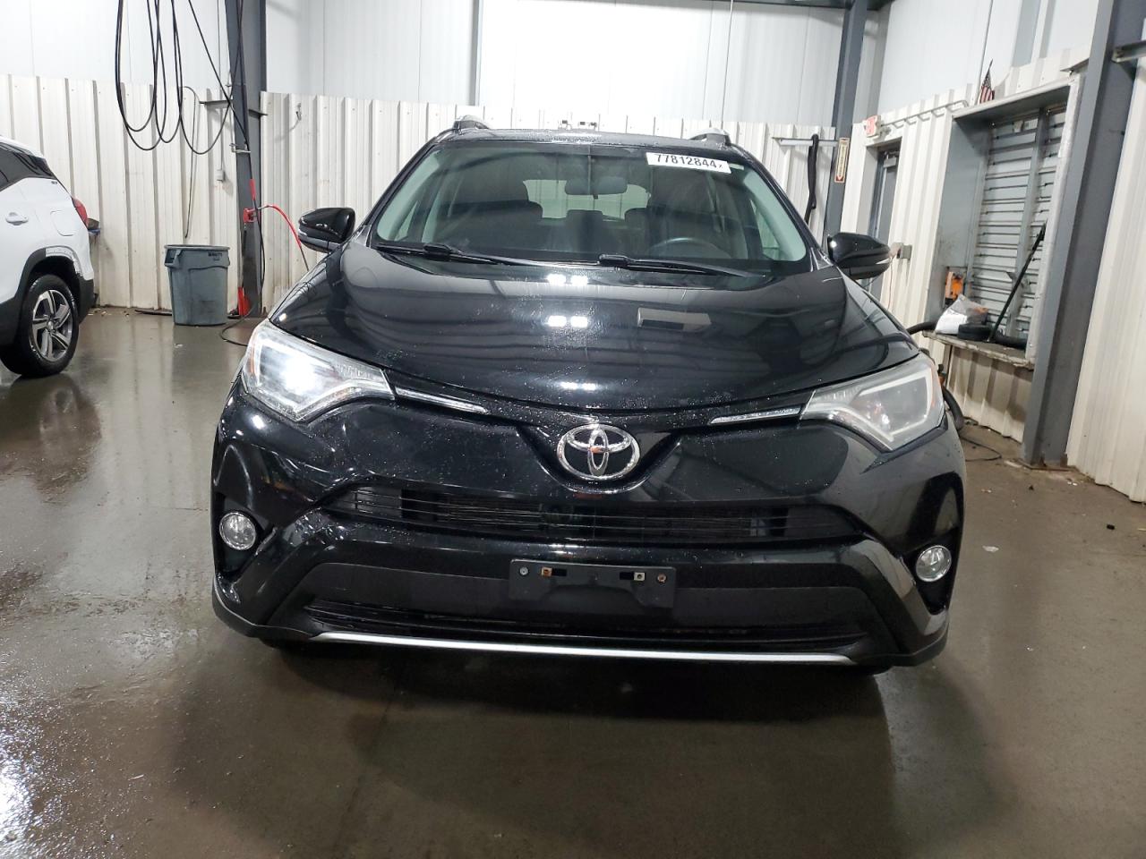 2016 Toyota Rav4 Xle VIN: 2T3RFREV8GW504462 Lot: 77812844