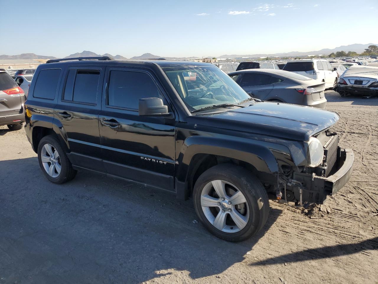 VIN 1C4NJPFB0HD182226 2017 JEEP PATRIOT no.4