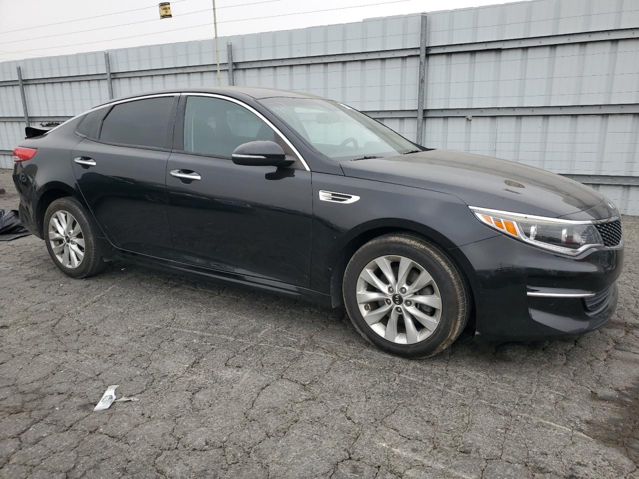 2017 Kia Optima - Image 4