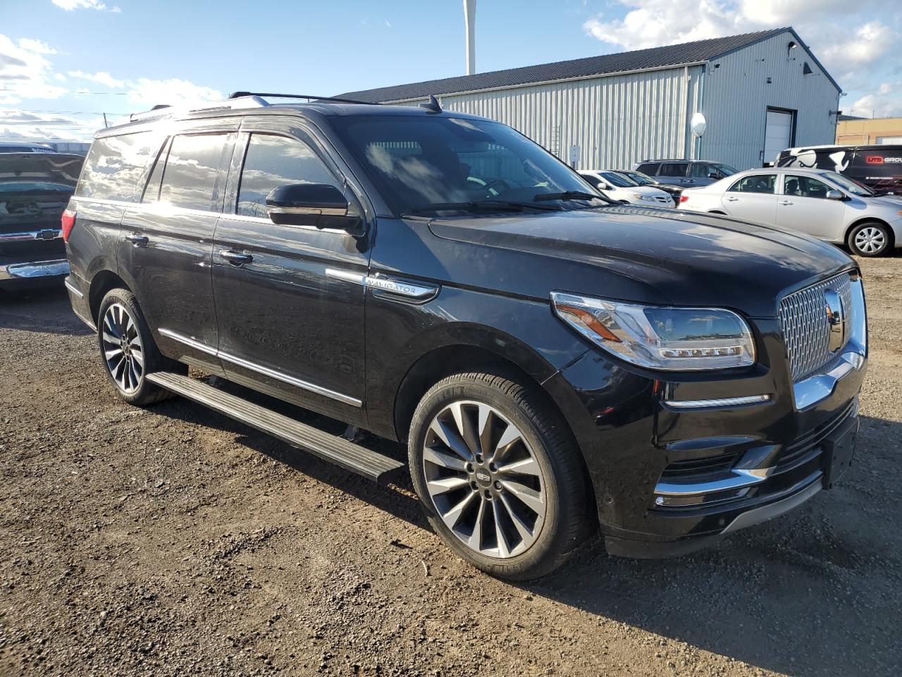 2021 Lincoln Navigator - Image 4