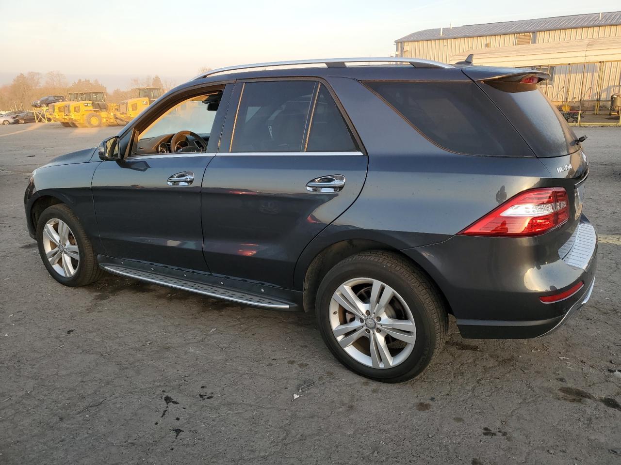 VIN 4JGDA5HB7EA326151 2014 MERCEDES-BENZ M-CLASS no.2