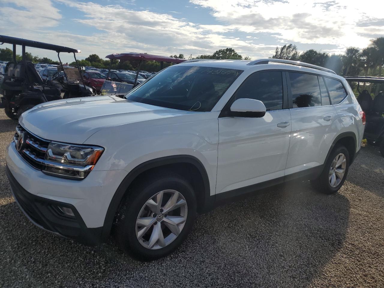 1V2DR2CA1KC580141 2019 VOLKSWAGEN ATLAS - Image 1