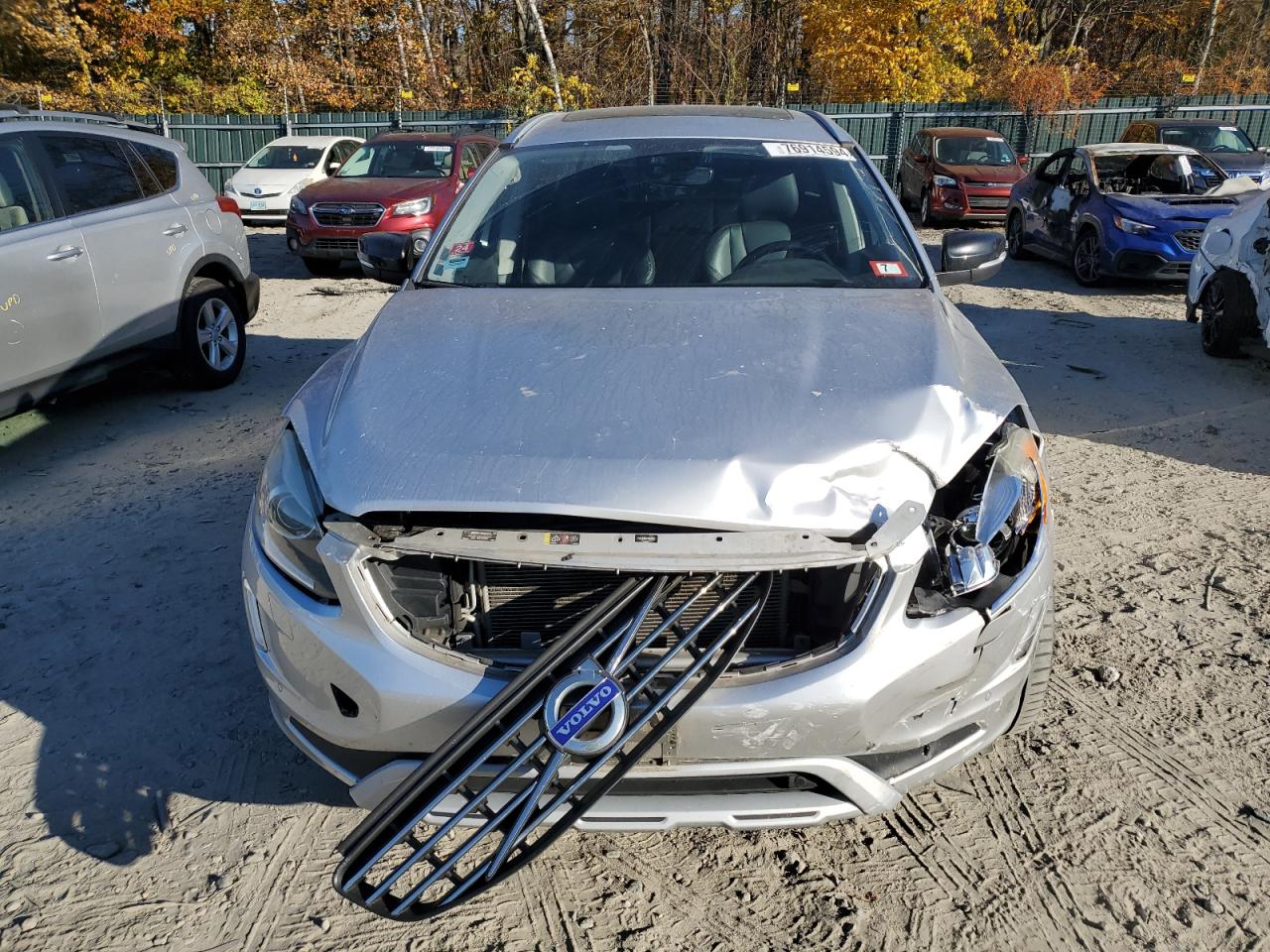 2017 Volvo XC60 - Image 5