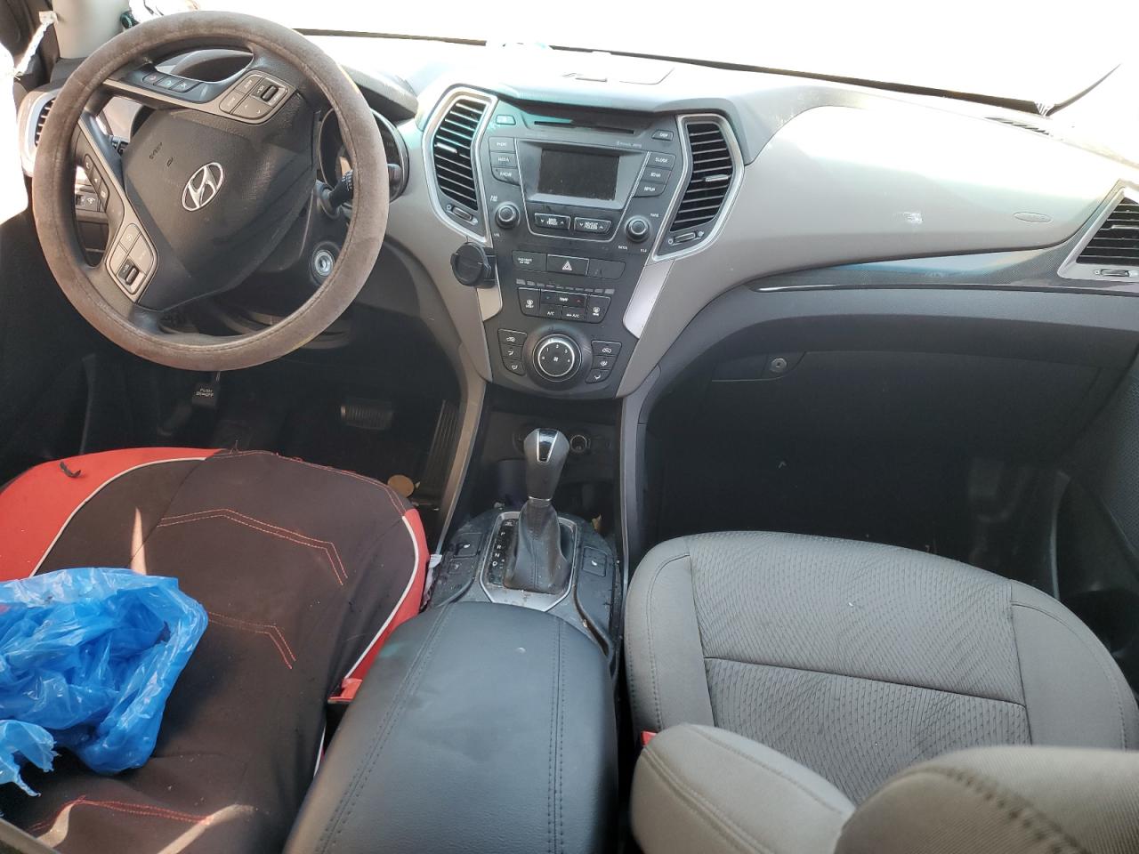 2015 Hyundai Santa Fe - Image 8