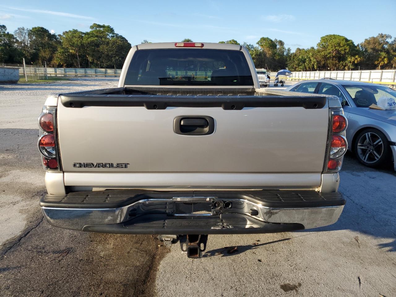 2005 Chevrolet Silverado K1500 VIN: 1GCEK19Z85Z131574 Lot: 76321554