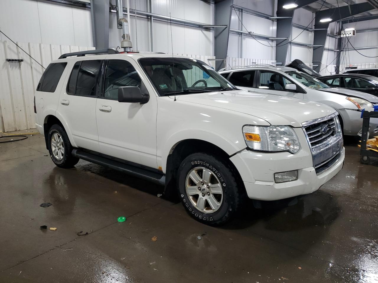2009 Ford Explorer - Image 4