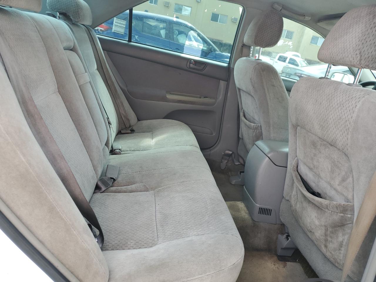 2004 Toyota Camry - Image 10