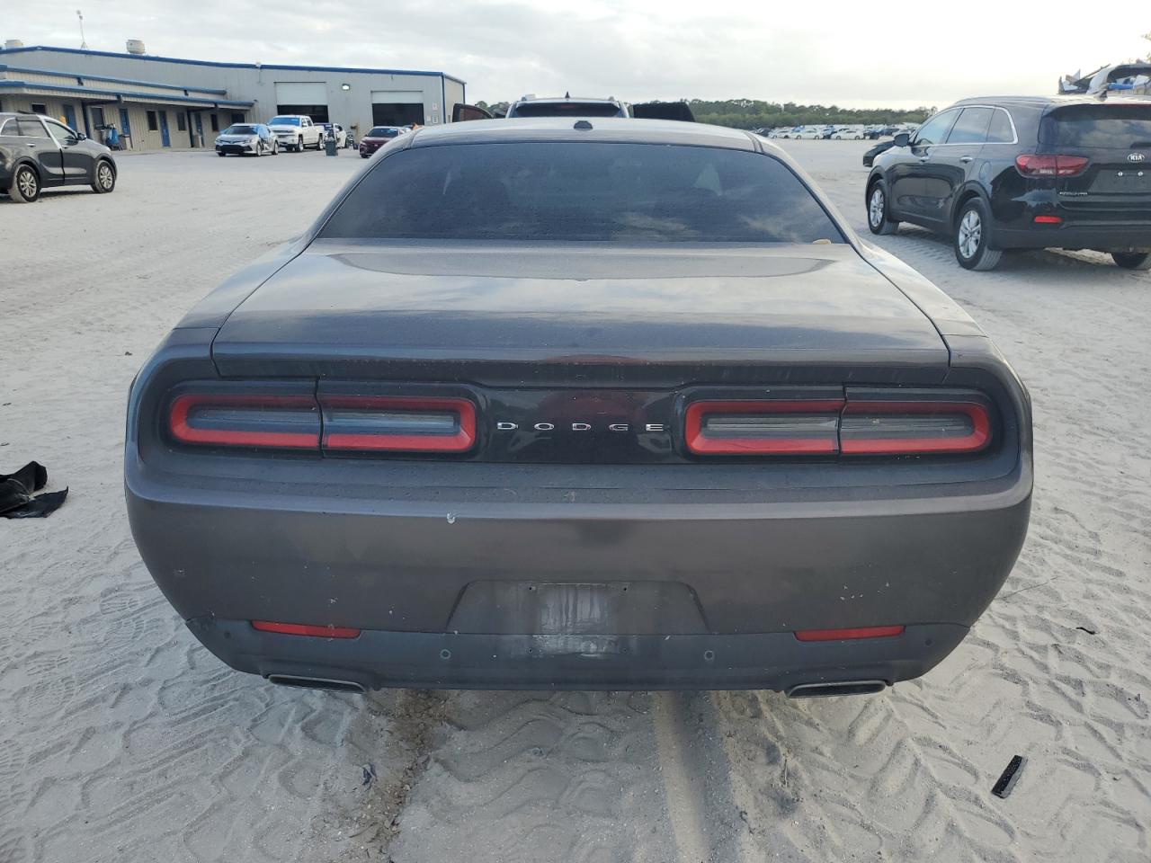 2015 Dodge Challenger Sxt VIN: 2C3CDZAG3FH885143 Lot: 76376494