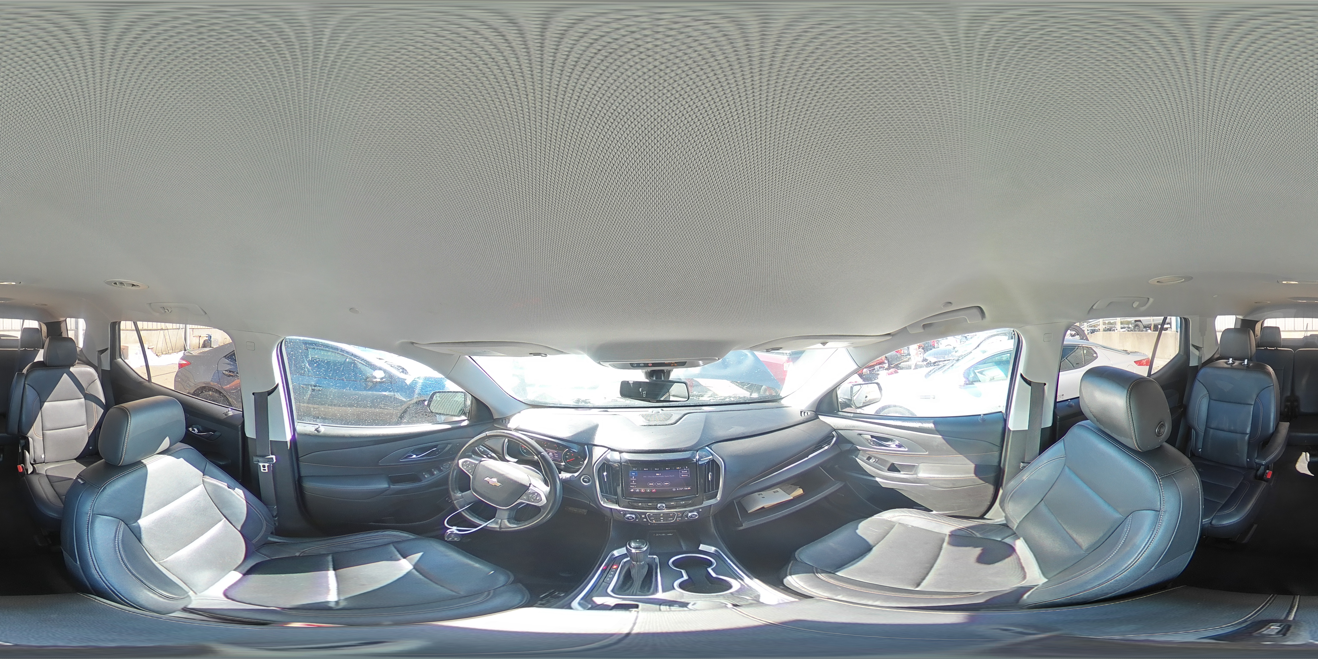 2020 Chevrolet Traverse - Image 14