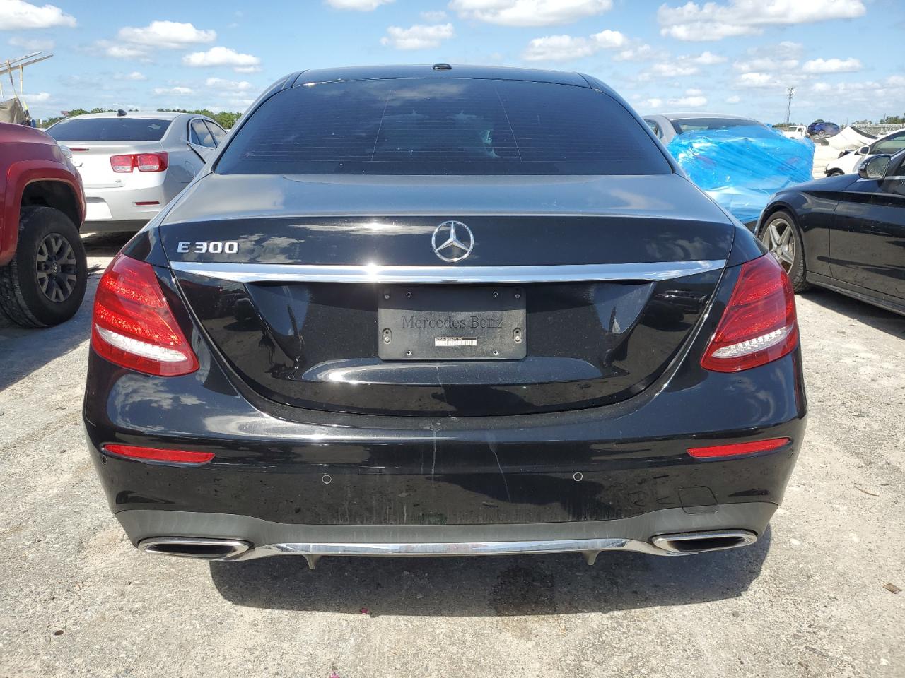 2017 Mercedes-Benz E 300 VIN: WDDZF4JBXHA272192 Lot: 75357004