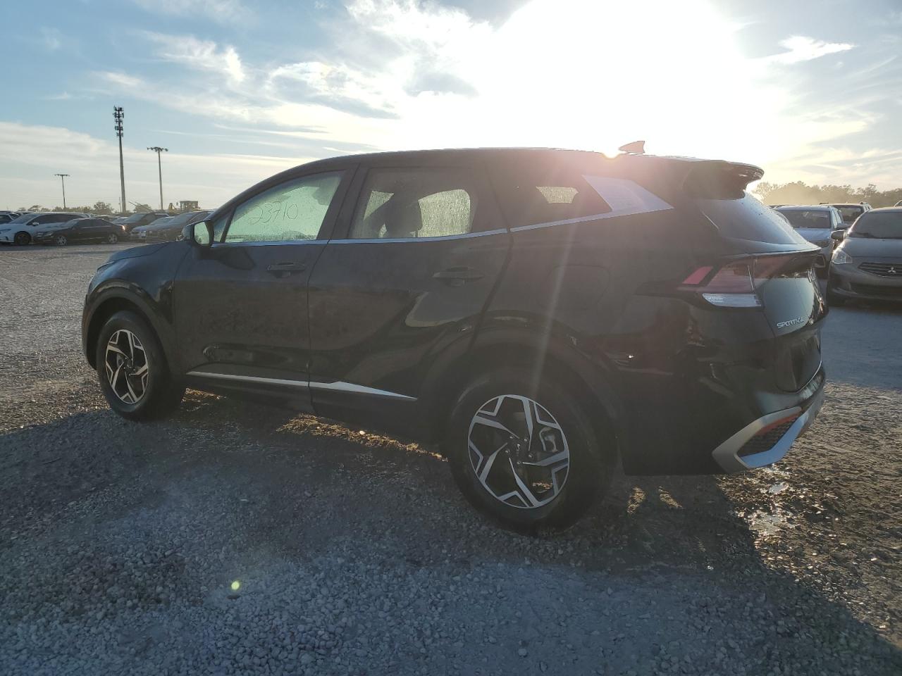 2023 Kia Sportage - Image 2