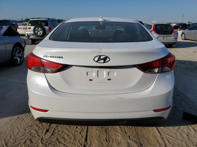  HYUNDAI ELANTRA 2015 Белы