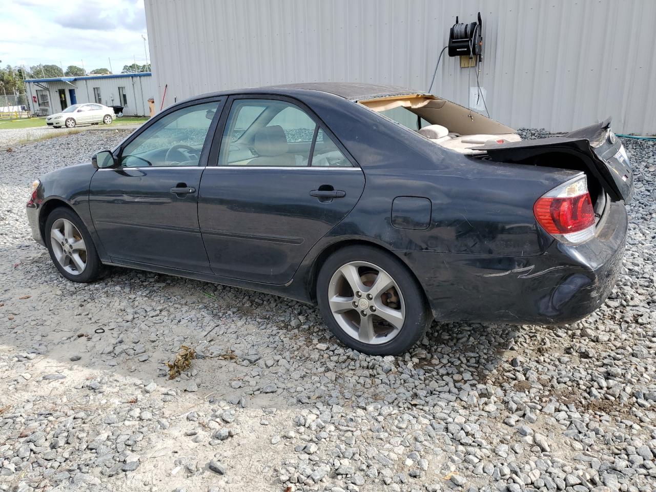 2005 Toyota Camry - Image 2