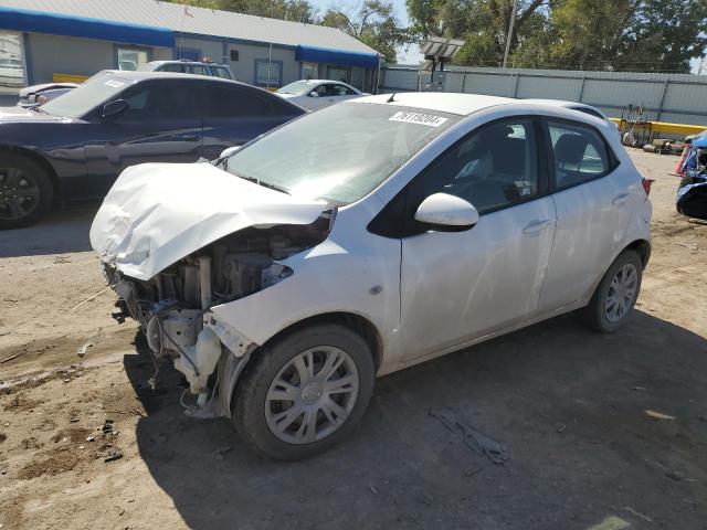 Хэтчбеки MAZDA 2 2012 Белы