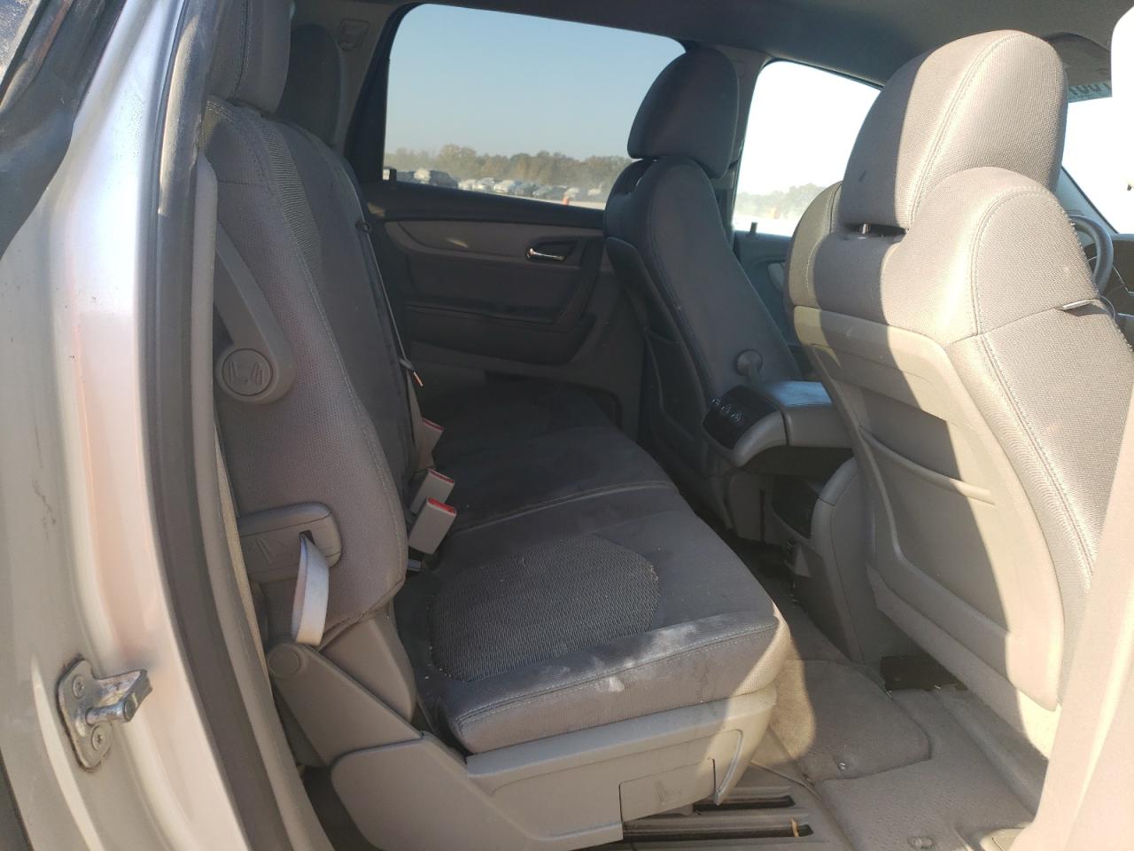 2014 Chevrolet Traverse - Image 11