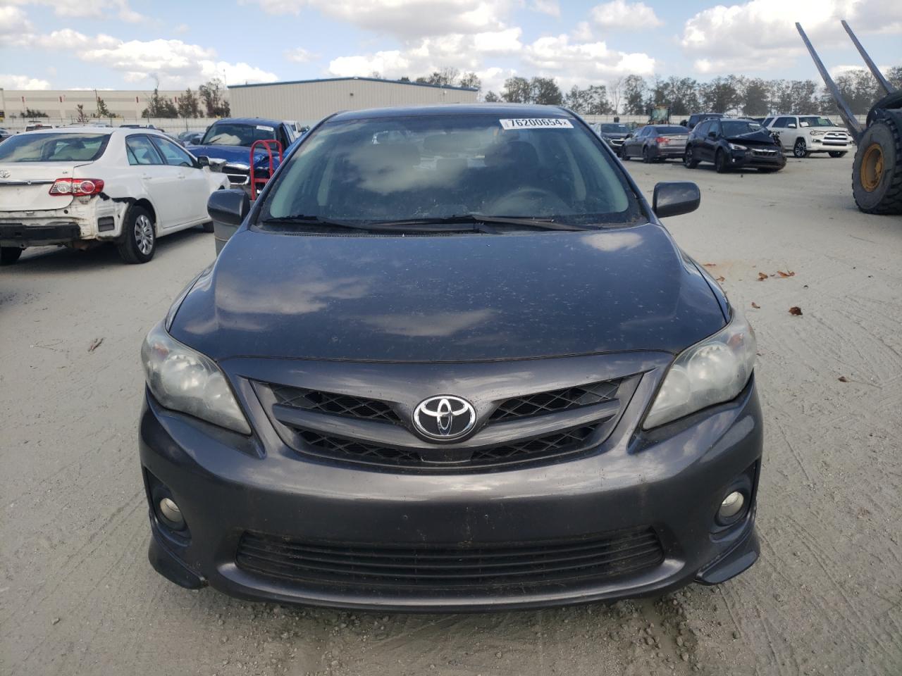 VIN 5YFBU4EEXDP136950 2013 TOYOTA COROLLA no.5