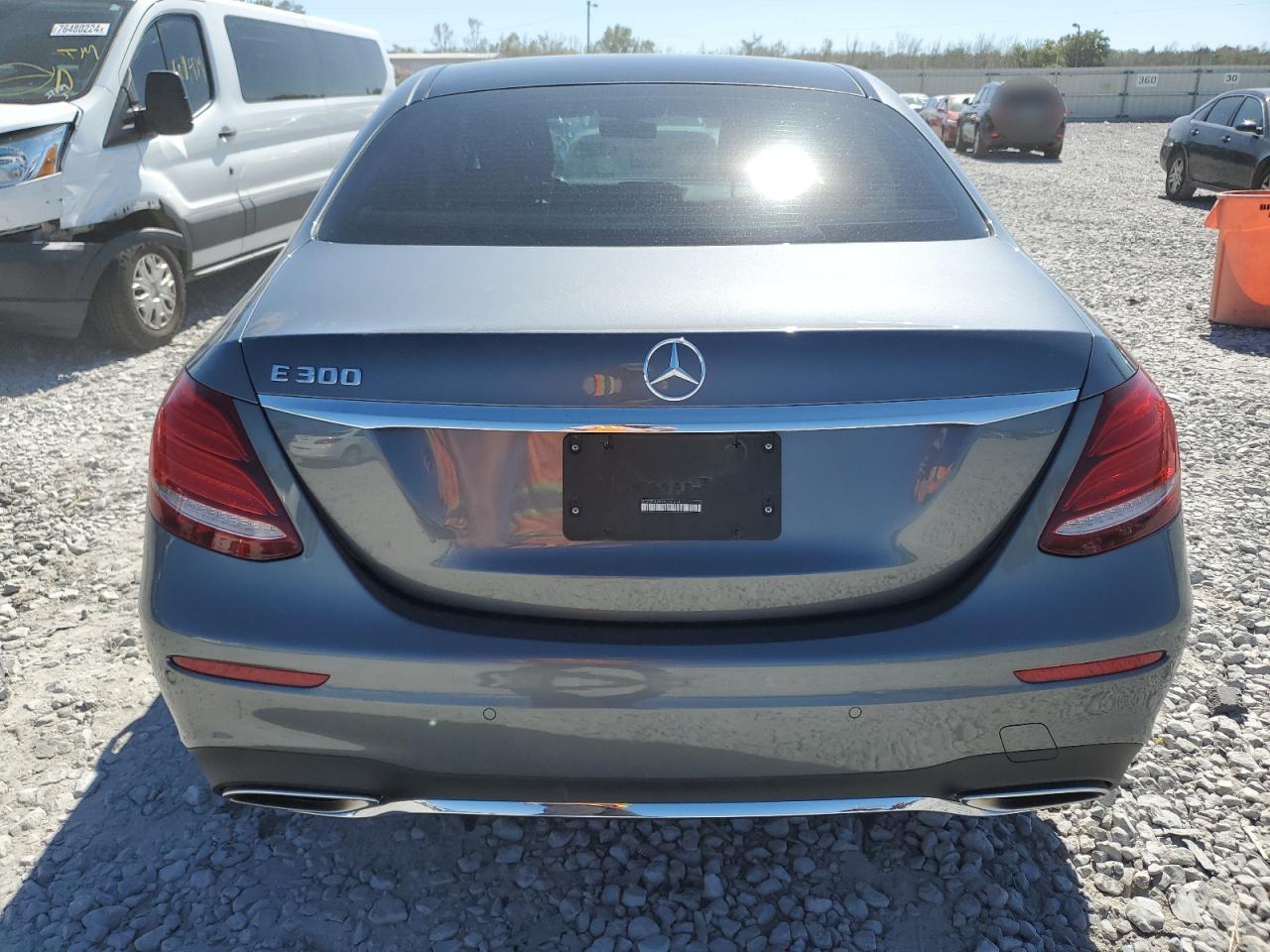 2017 Mercedes-Benz E 300 VIN: WDDZF4JB9HA235618 Lot: 76394094