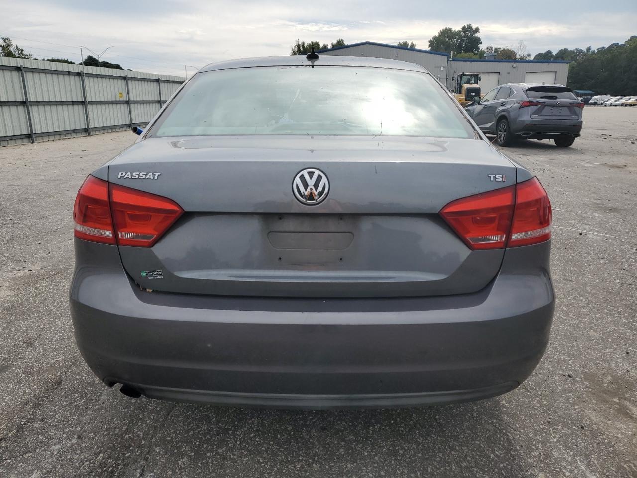 2014 Volkswagen Passat S VIN: 1VWAS7A32EC114567 Lot: 74621274