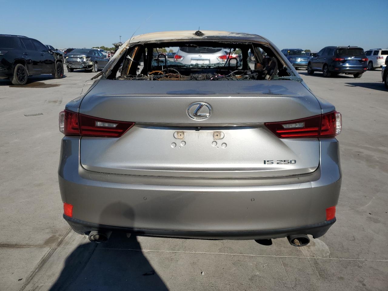 2014 Lexus IS - Image 6
