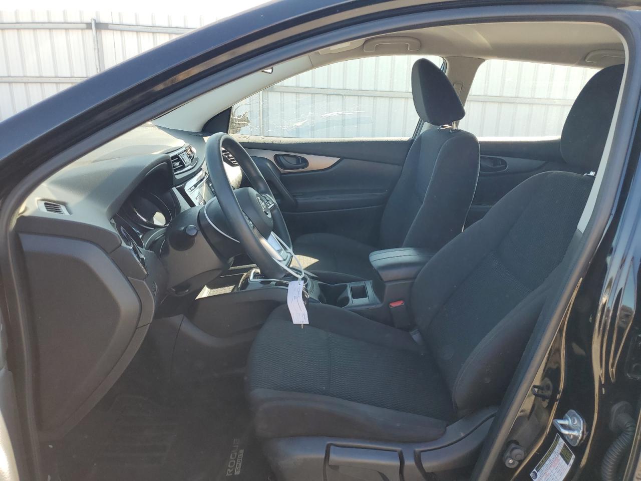 2017 Nissan Rogue - Image 7