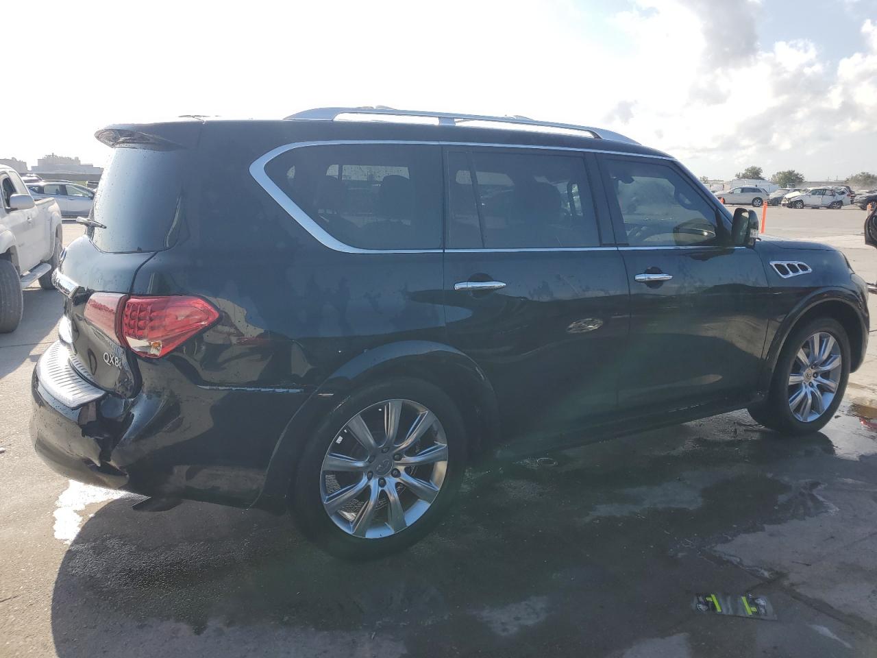 2014 Infiniti QX80 - Image 3