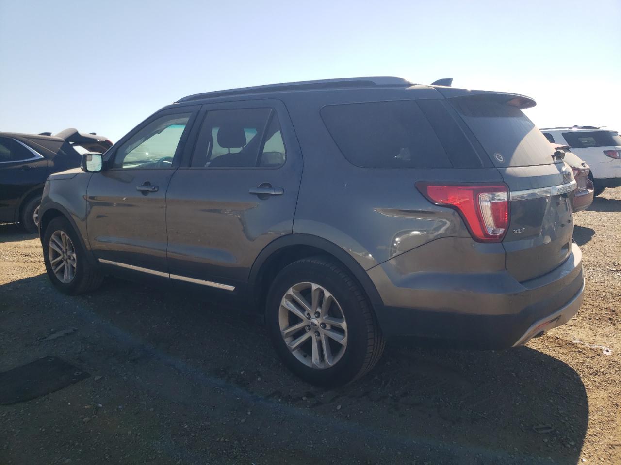 FORD EXPLORER 2017 VIN 1FM5K7D81HGA42197 фото 2