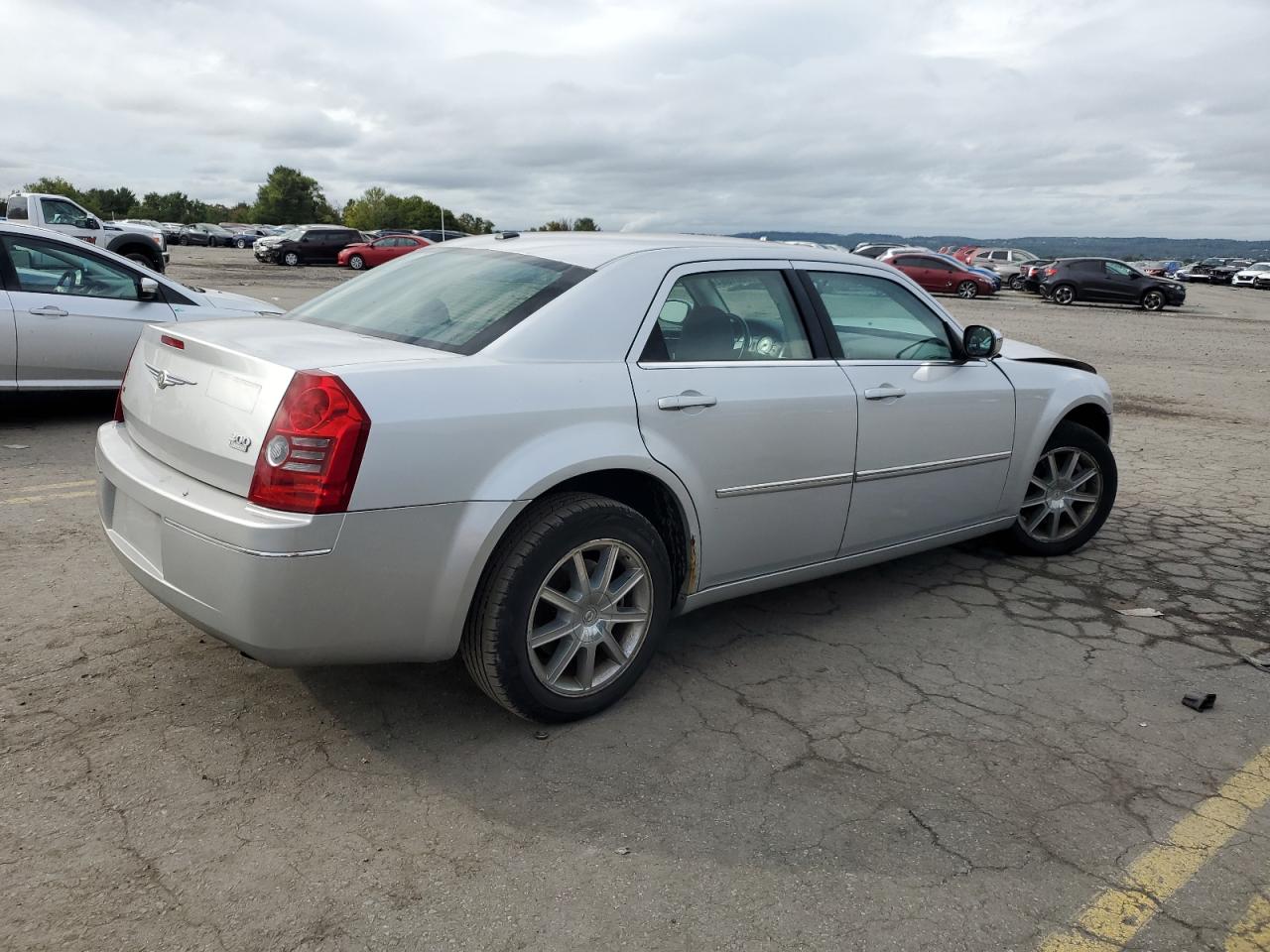 2009 Chrysler 300 - Image 3