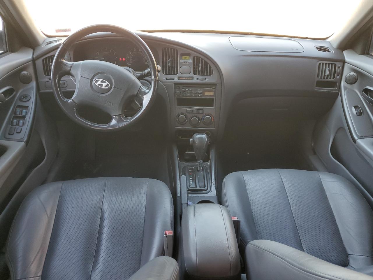 2006 Hyundai Elantra - Image 8