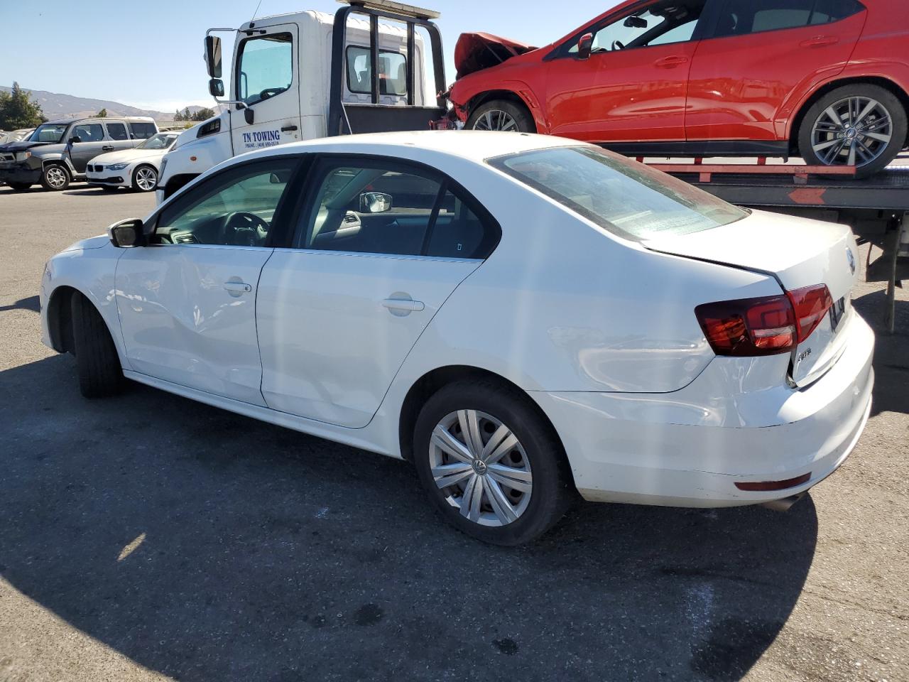 3VW2B7AJ4HM326991 2017 VOLKSWAGEN JETTA - Image 2