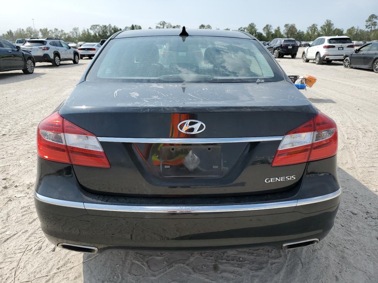 2013 Hyundai Genesis 3.8L VIN: KMHGC4DD1DU243014 Lot: 76516354