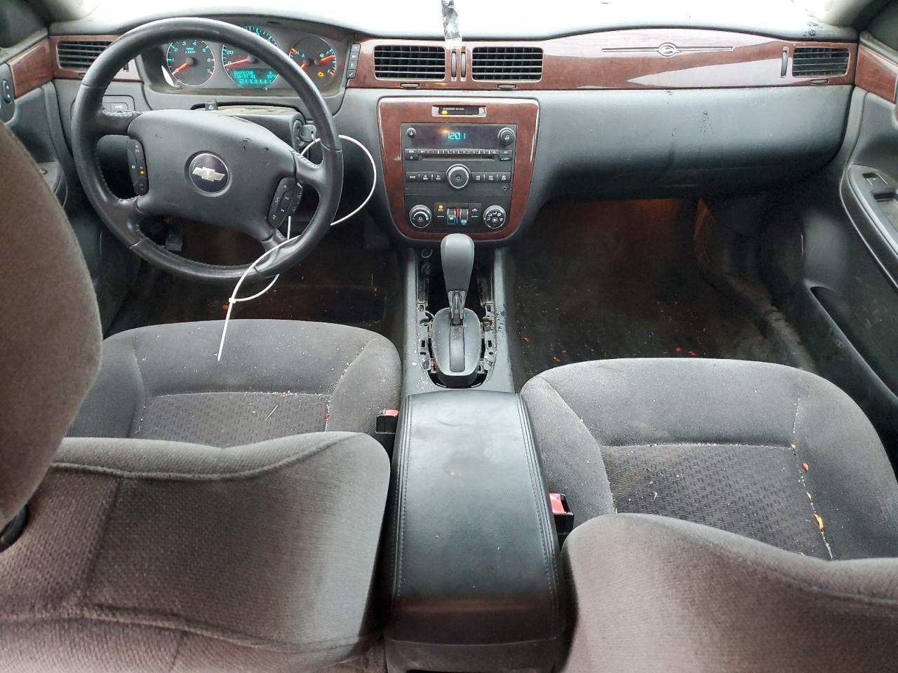 2010 Chevrolet Impala - Image 8