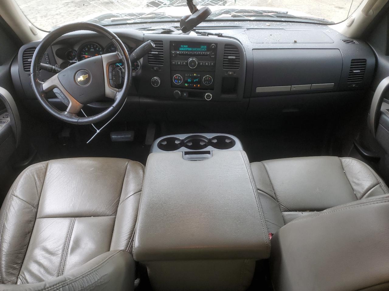 2011 Chevrolet Silverado - Image 8