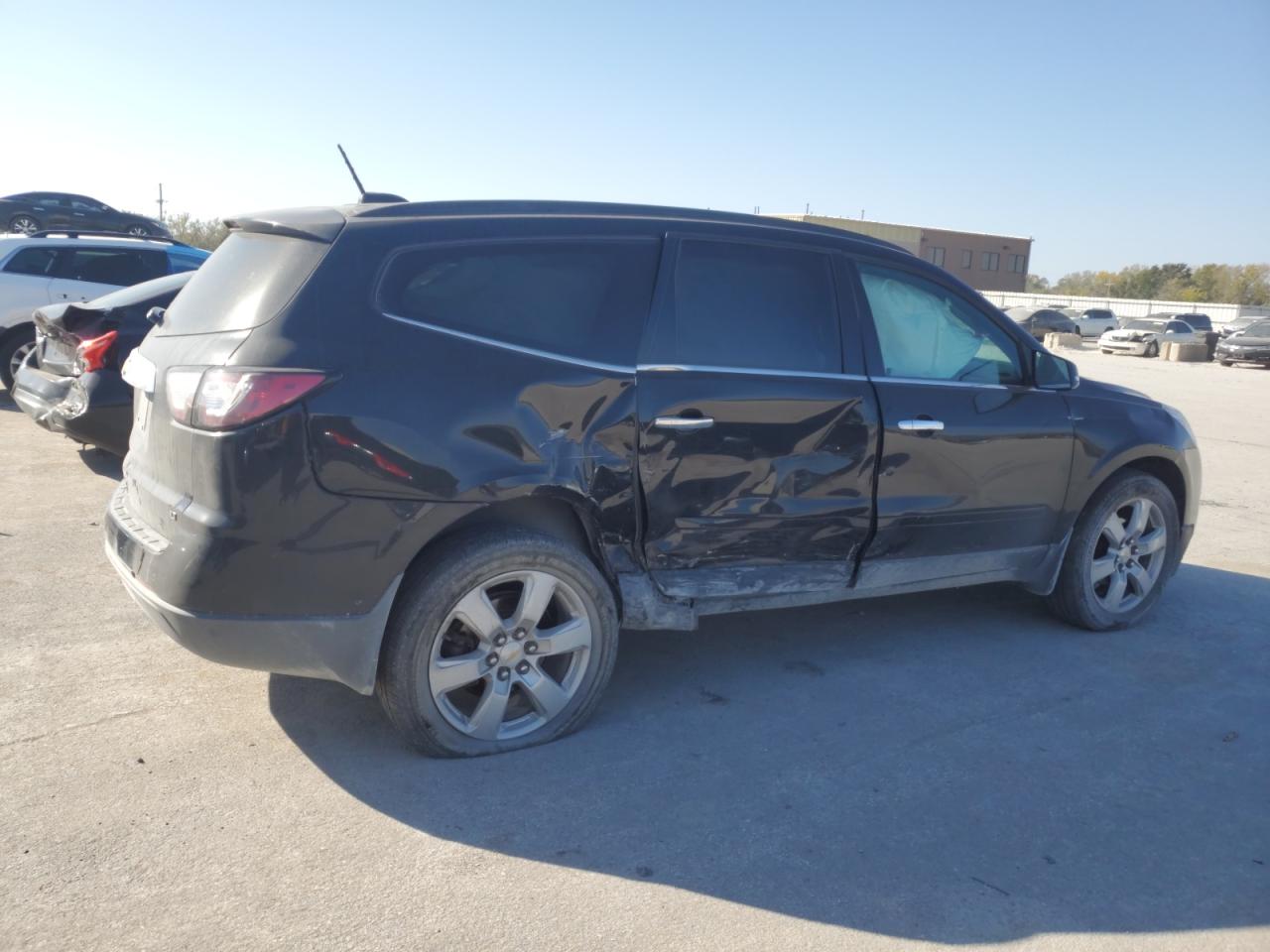 2017 Chevrolet Traverse - Image 3