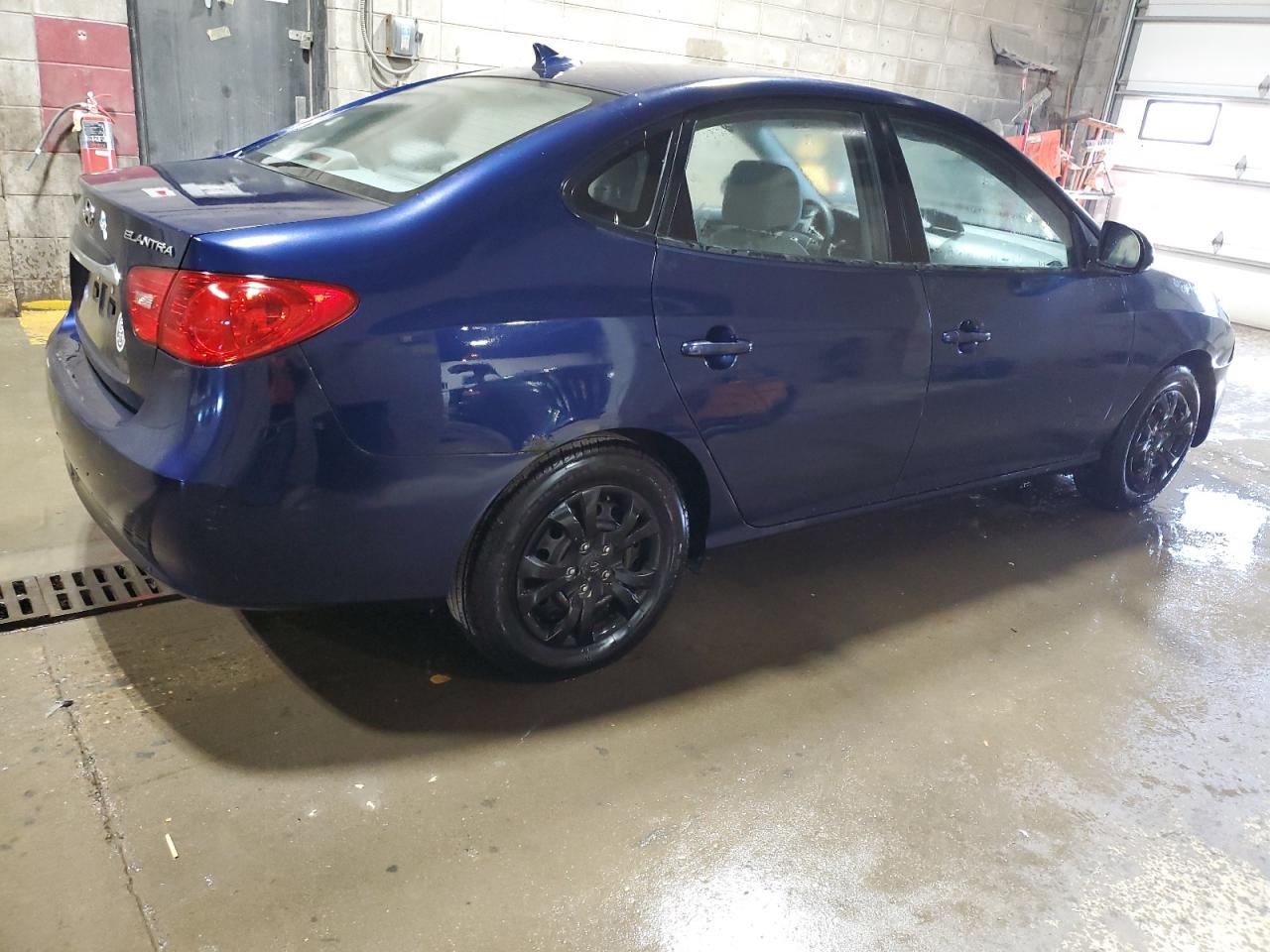 2010 Hyundai Elantra - Image 3